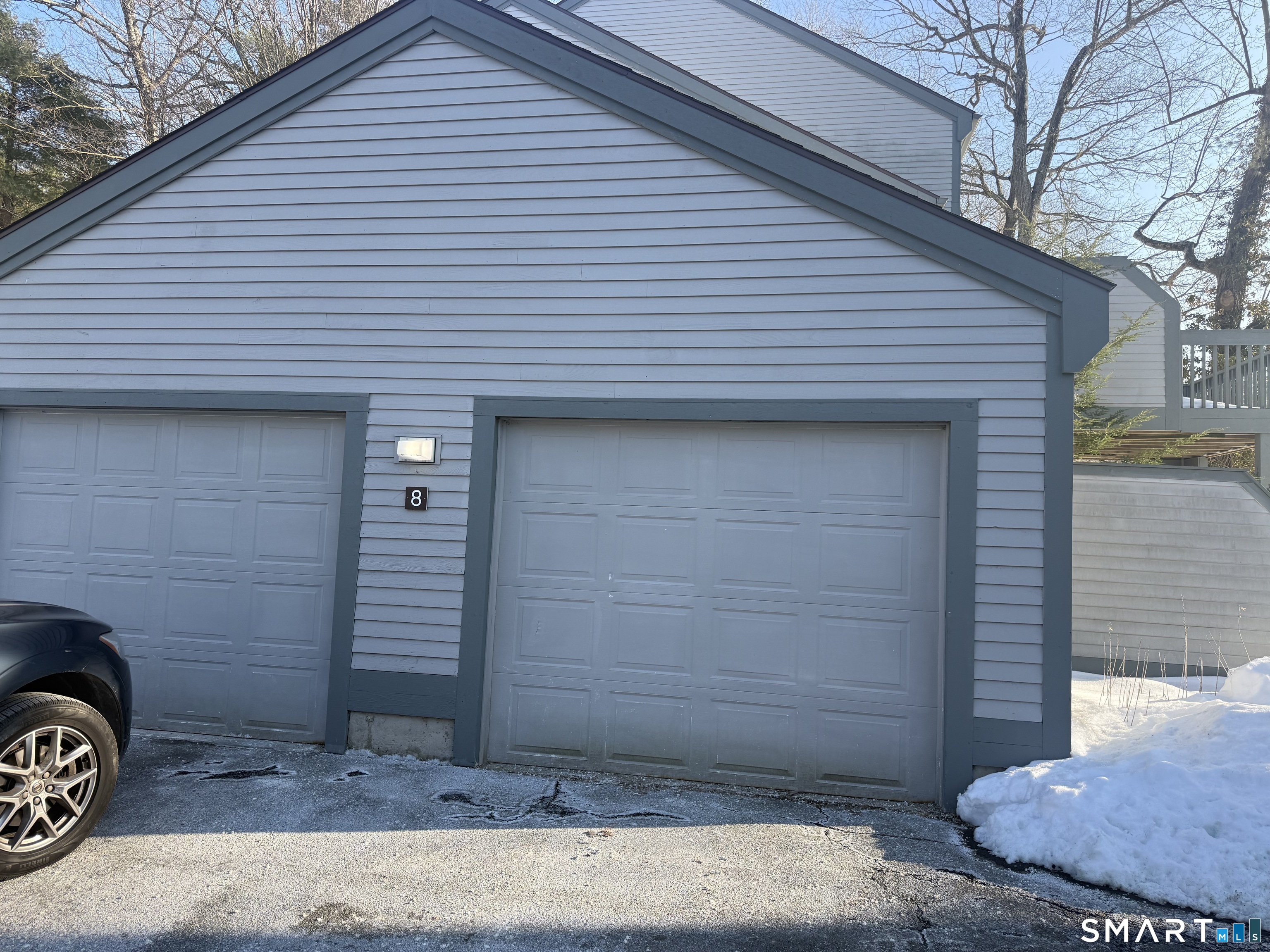 8 Crossroads Lane Avon CT 06001