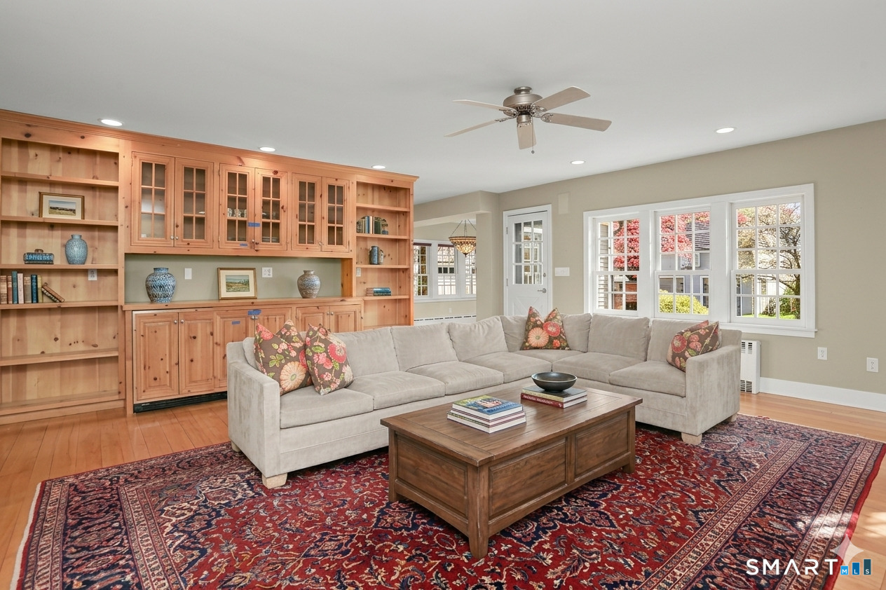 1005 Old Post Road Fairfield CT 06824