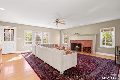 1005 Old Post Road Fairfield CT 06824