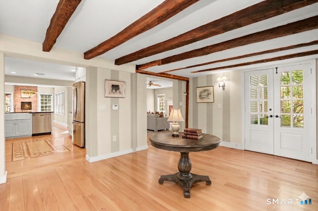 1005 Old Post Road Fairfield CT 06824