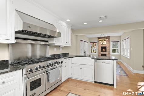 1005 Old Post Road Fairfield CT 06824