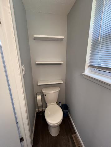 142 Hampton Court Newington CT 06111