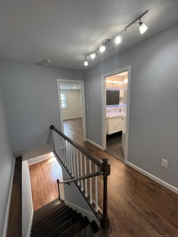 142 Hampton Court Newington CT 06111
