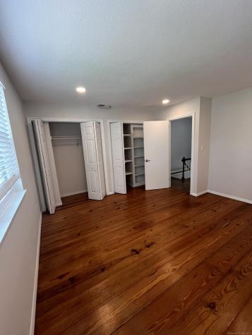 142 Hampton Court Newington CT 06111