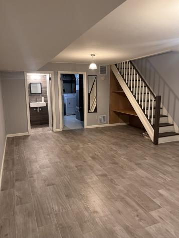 142 Hampton Court Newington CT 06111