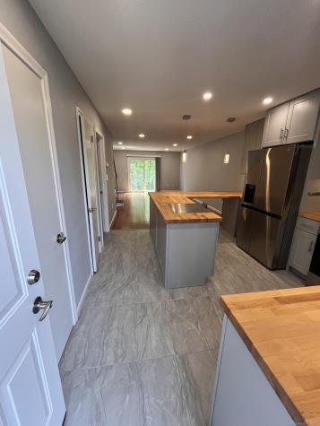 142 Hampton Court Newington CT 06111