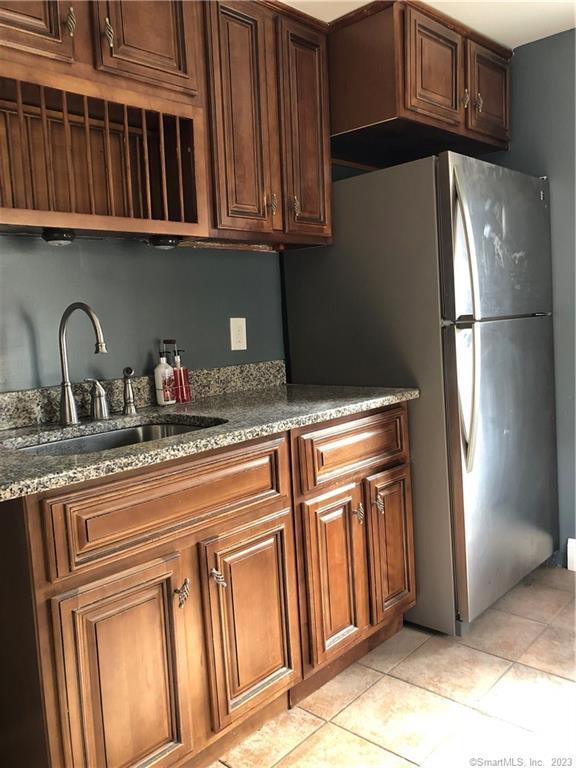 14 Sinclair Street Windsor CT 06095