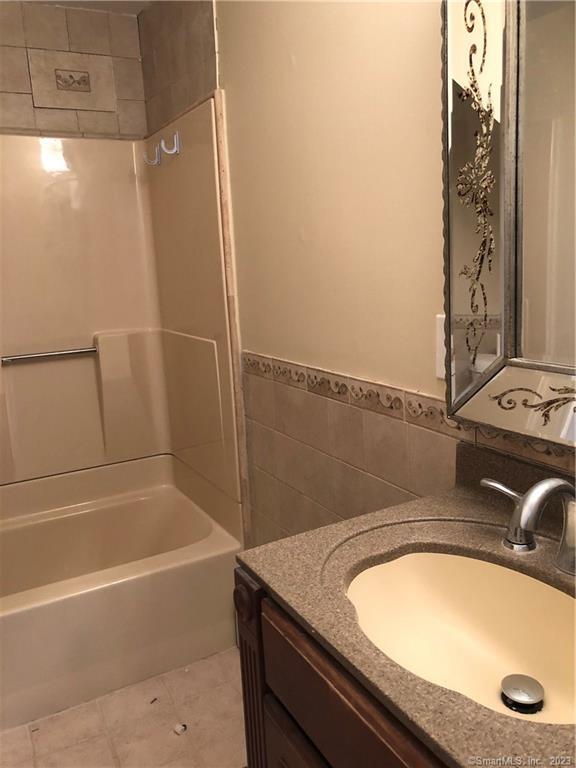 14 Sinclair Street Windsor CT 06095