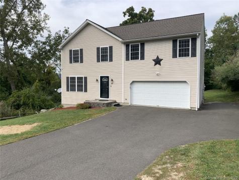 30 Stonecastle Road New Milford CT 06776
