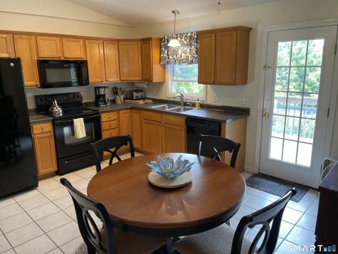 8 Wells Avenue Stonington CT 06379