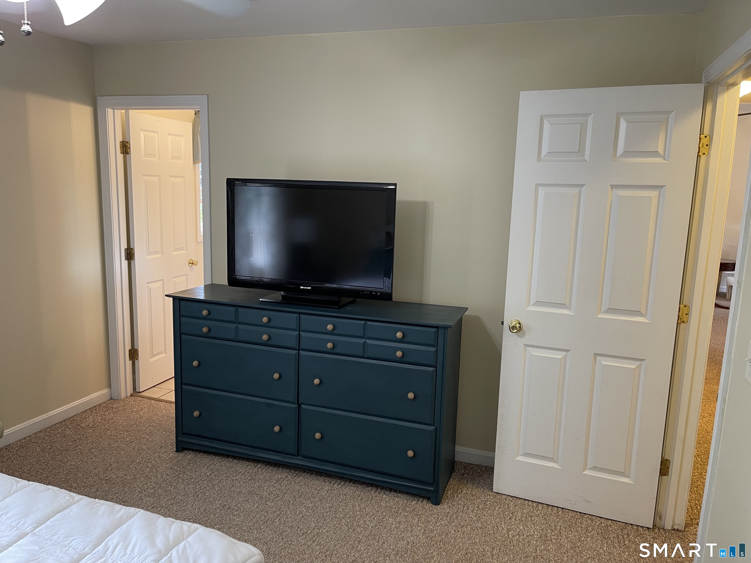 8 Wells Avenue Stonington CT 06379