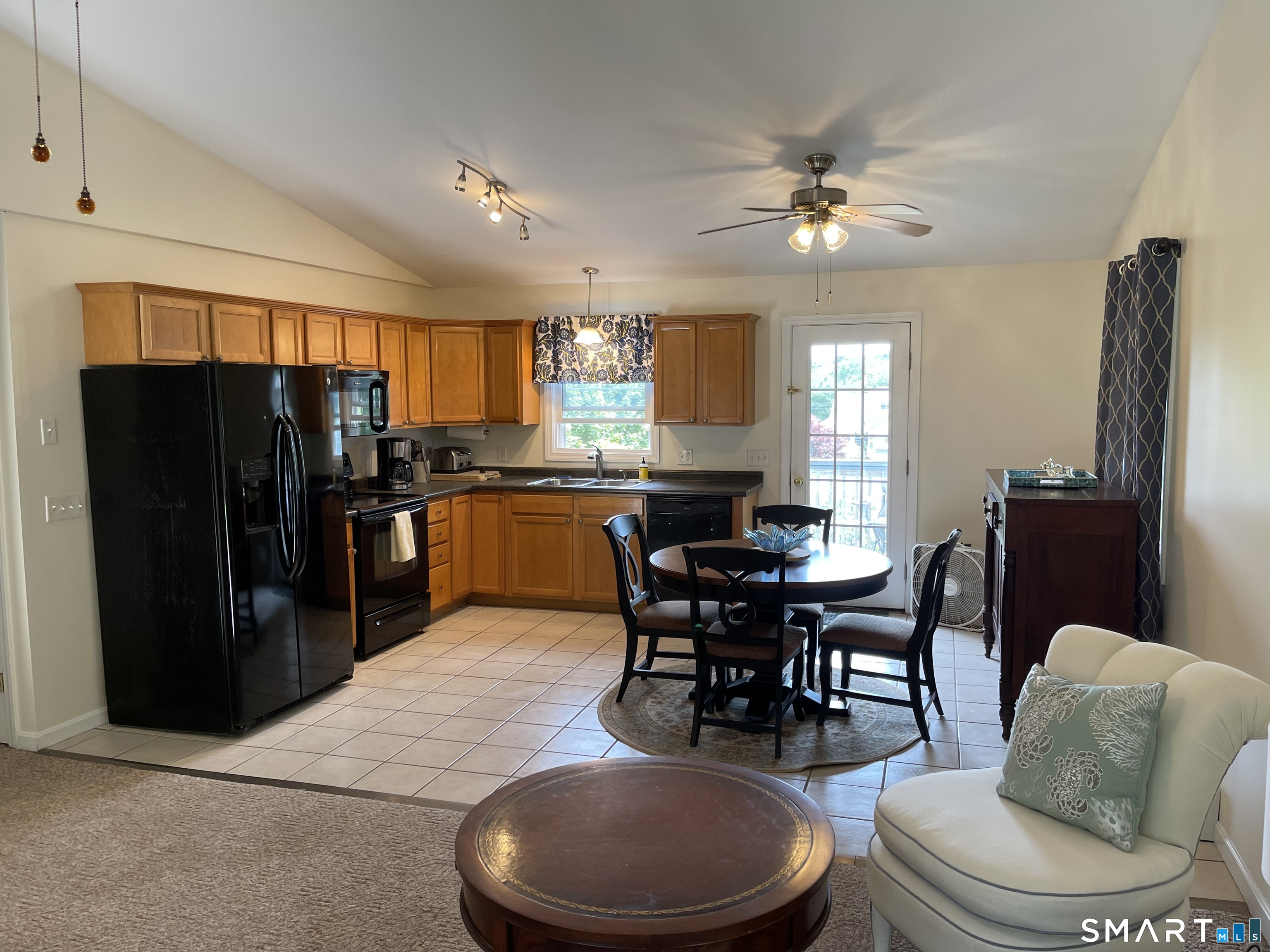 8 Wells Avenue Stonington CT 06379