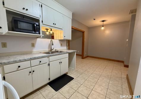 11 Centre Street Salem CT 06420