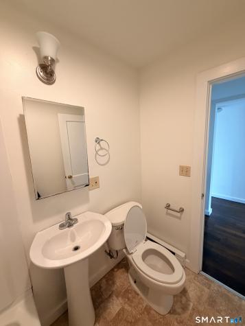 48 Ridgeview Circle New London CT 06320