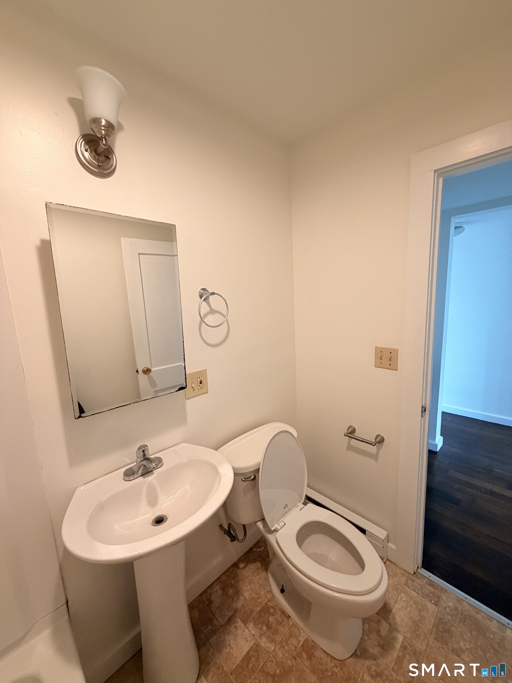 48 Ridgeview Circle New London CT 06320