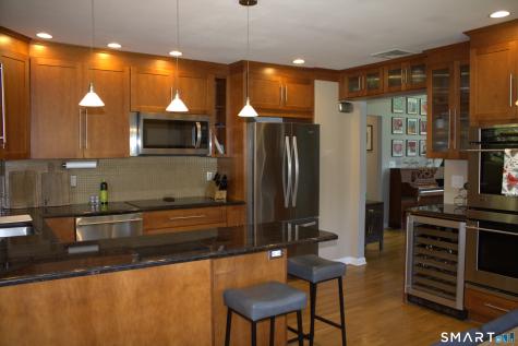 28 Surrey Drive Norwalk CT 06851