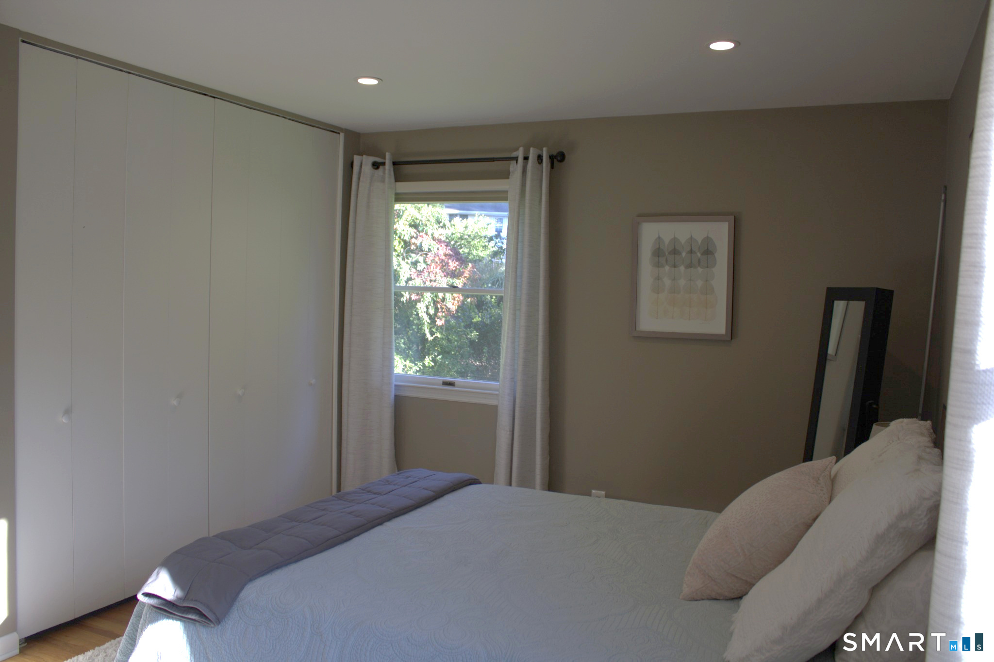 28 Surrey Drive Norwalk CT 06851