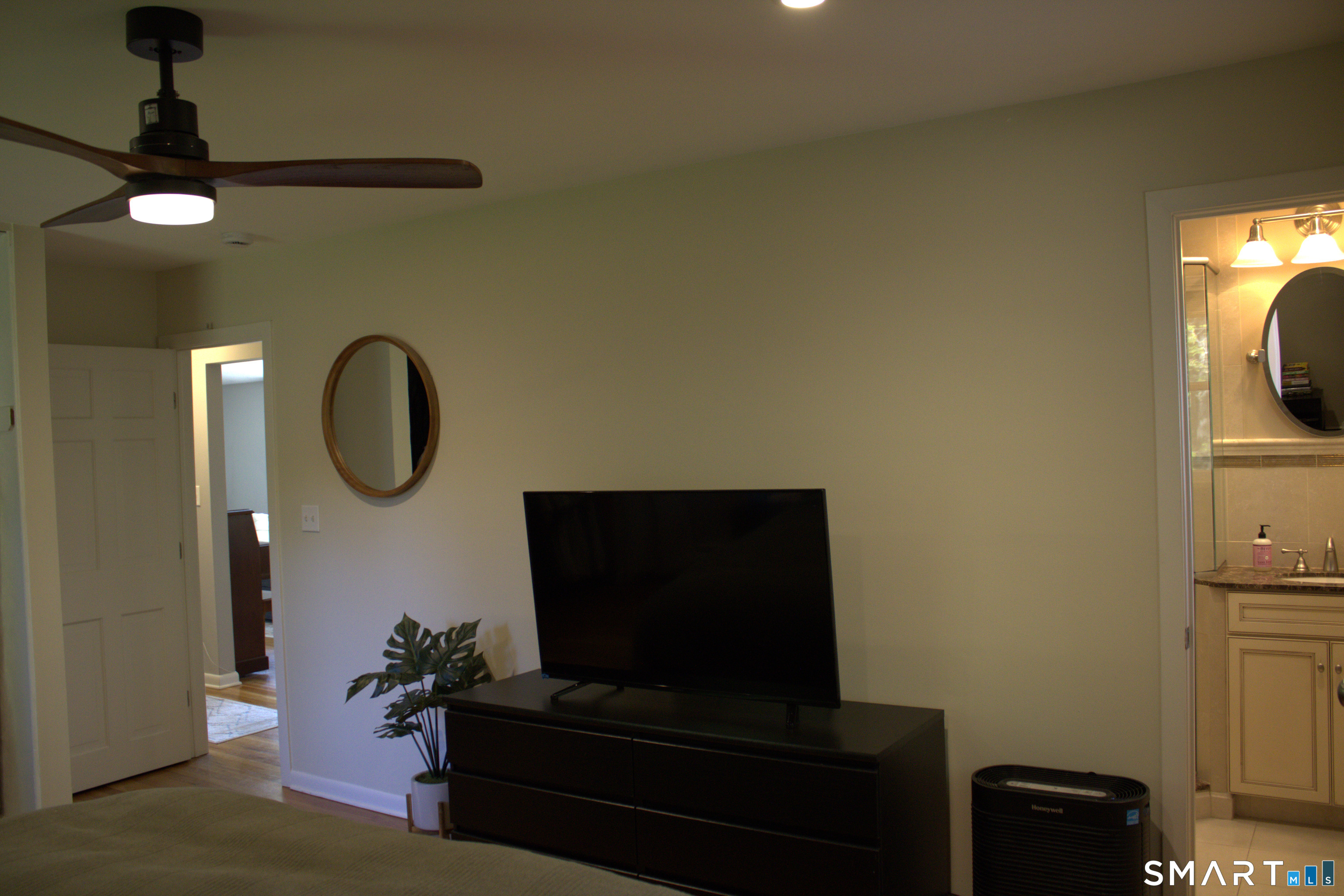 28 Surrey Drive Norwalk CT 06851