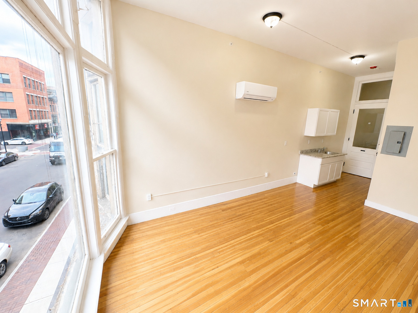 105 Bank Street Waterbury CT 06702