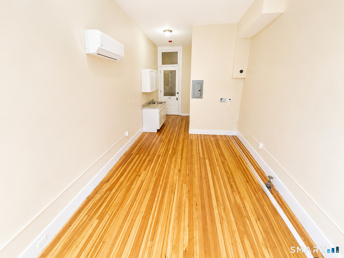 105 Bank Street Waterbury CT 06702
