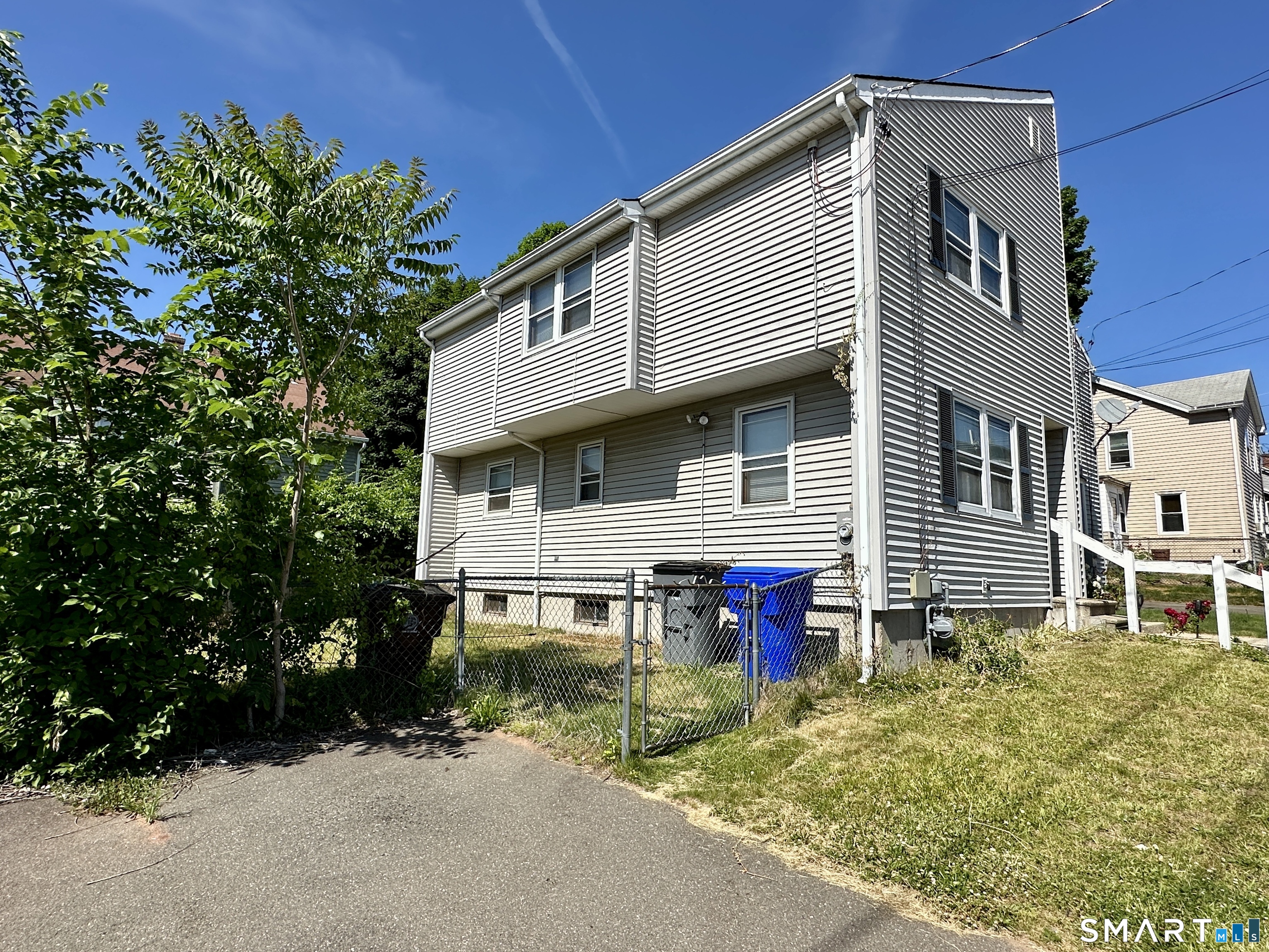 49 Whitworth Street Enfield CT 06082