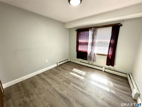 49 Whitworth Street Enfield CT 06082