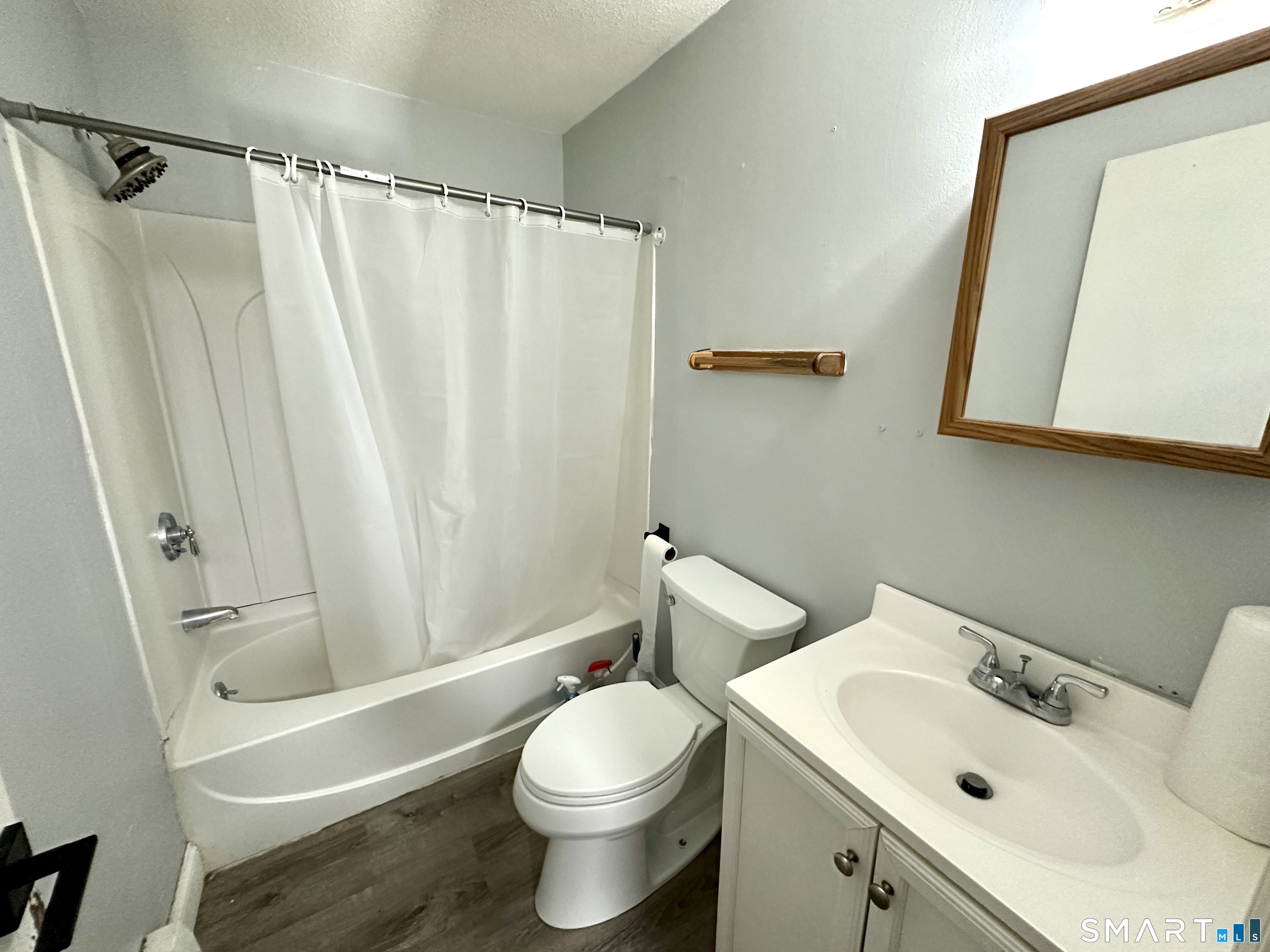 49 Whitworth Street Enfield CT 06082