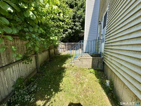 49 Whitworth Street Enfield CT 06082