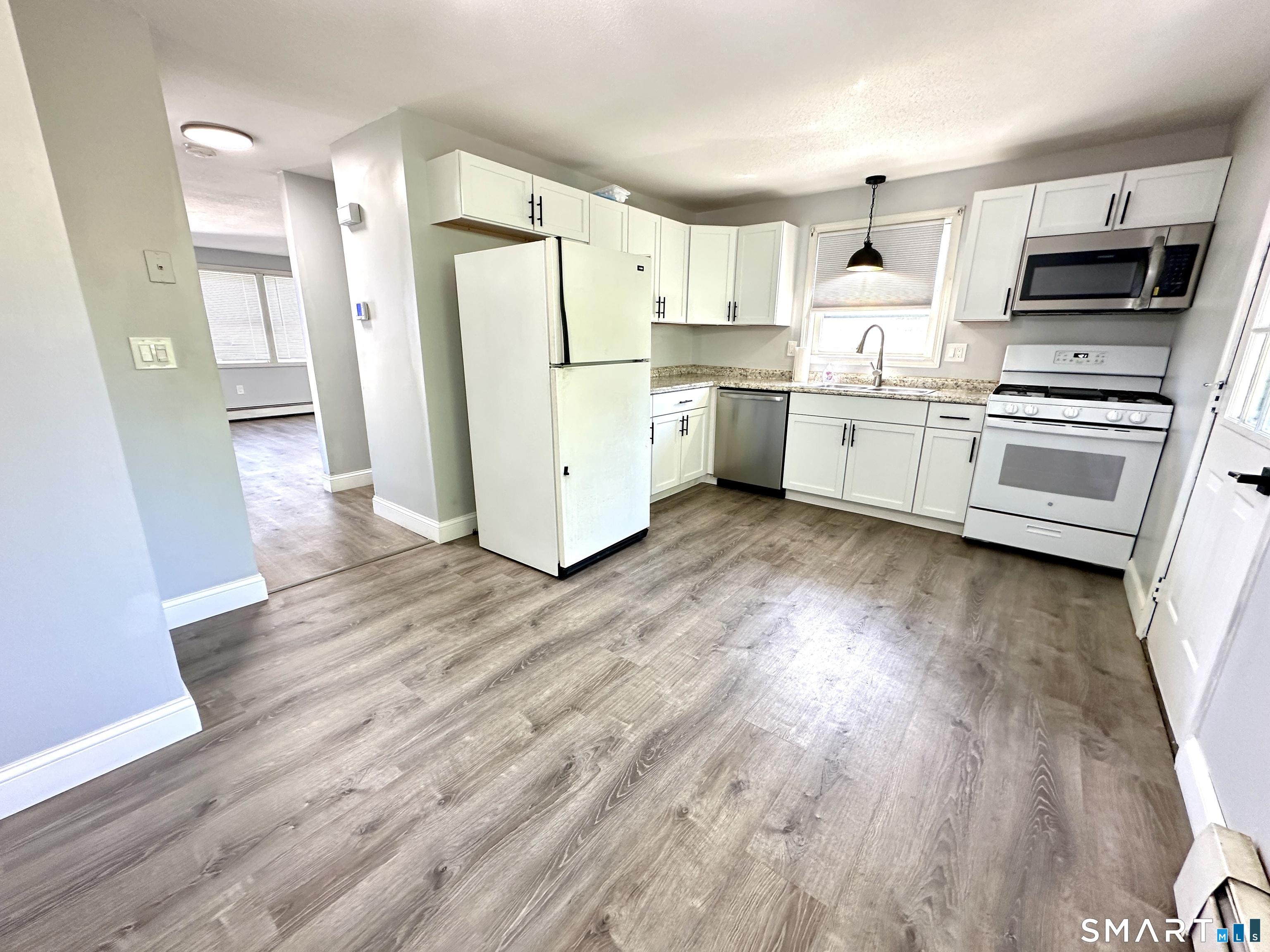 49 Whitworth Street Enfield CT 06082