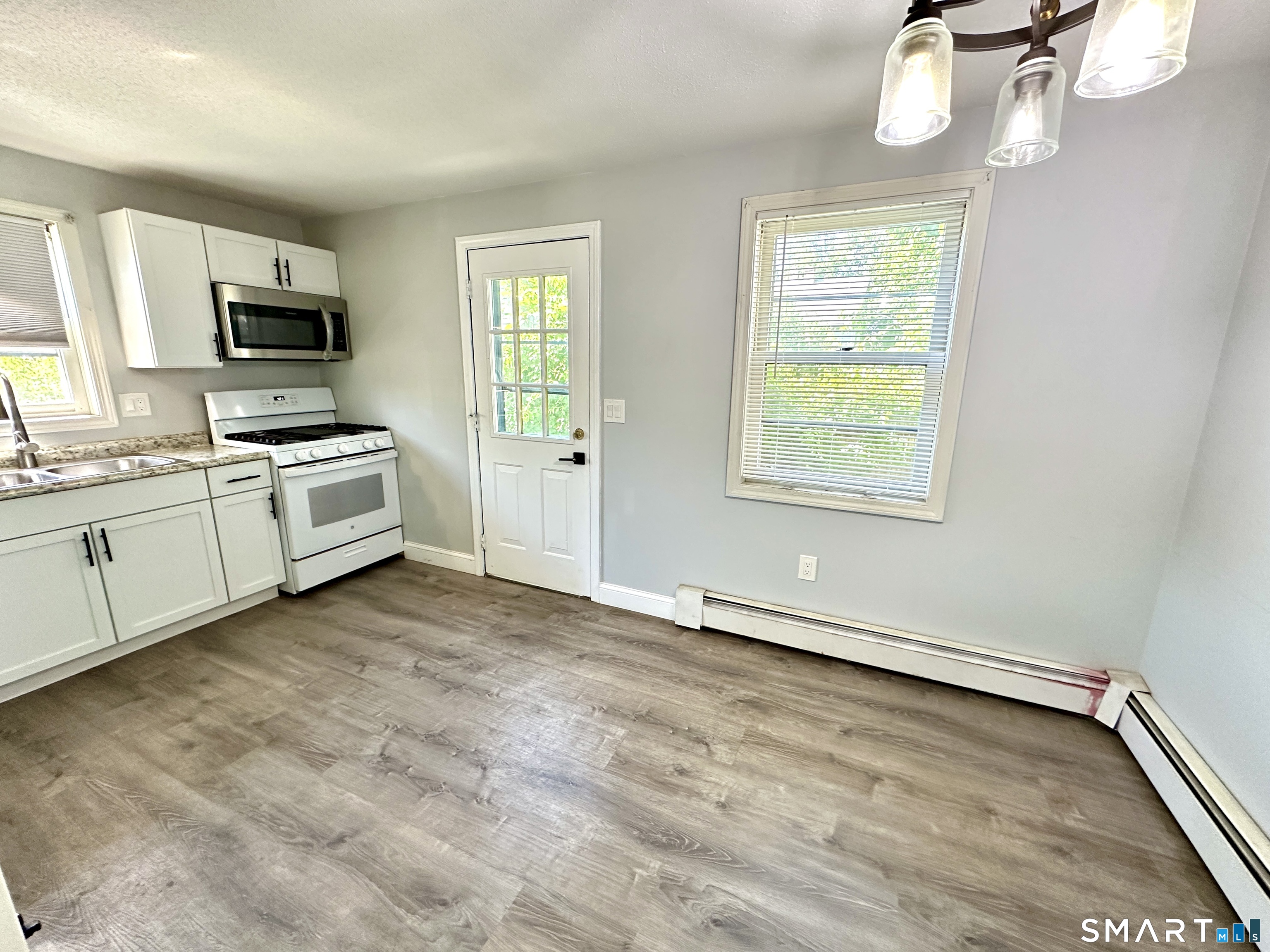 49 Whitworth Street Enfield CT 06082