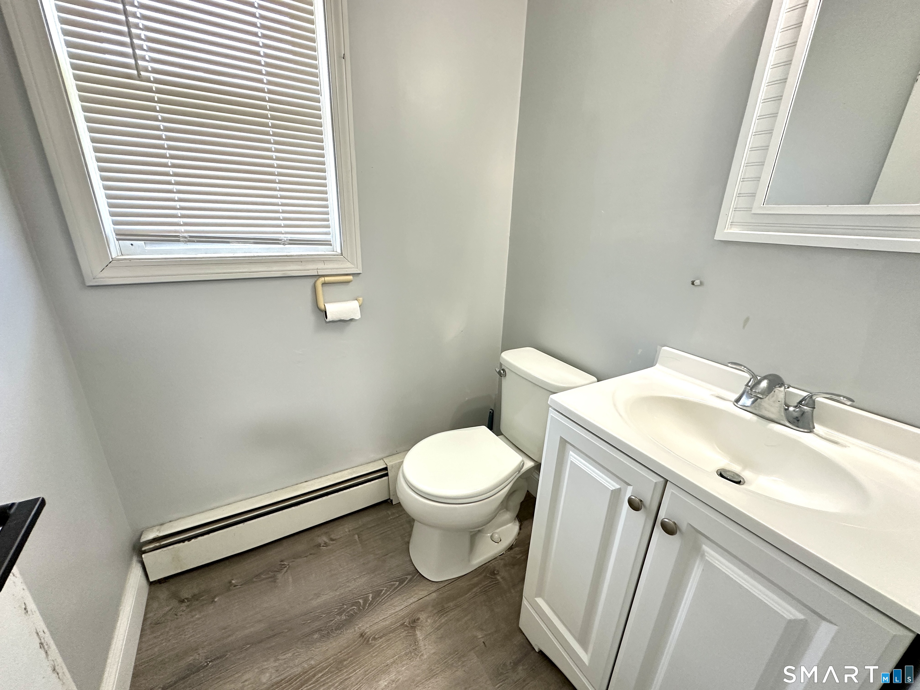 49 Whitworth Street Enfield CT 06082
