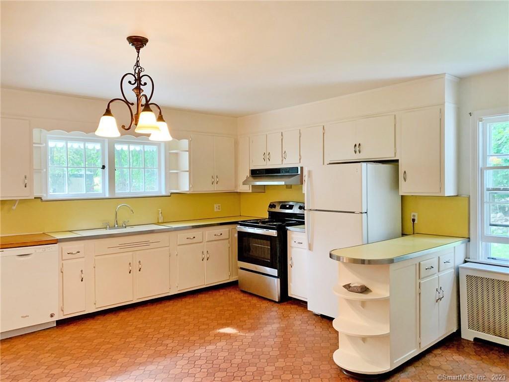 2727 Boston Post Road Darien CT 06820