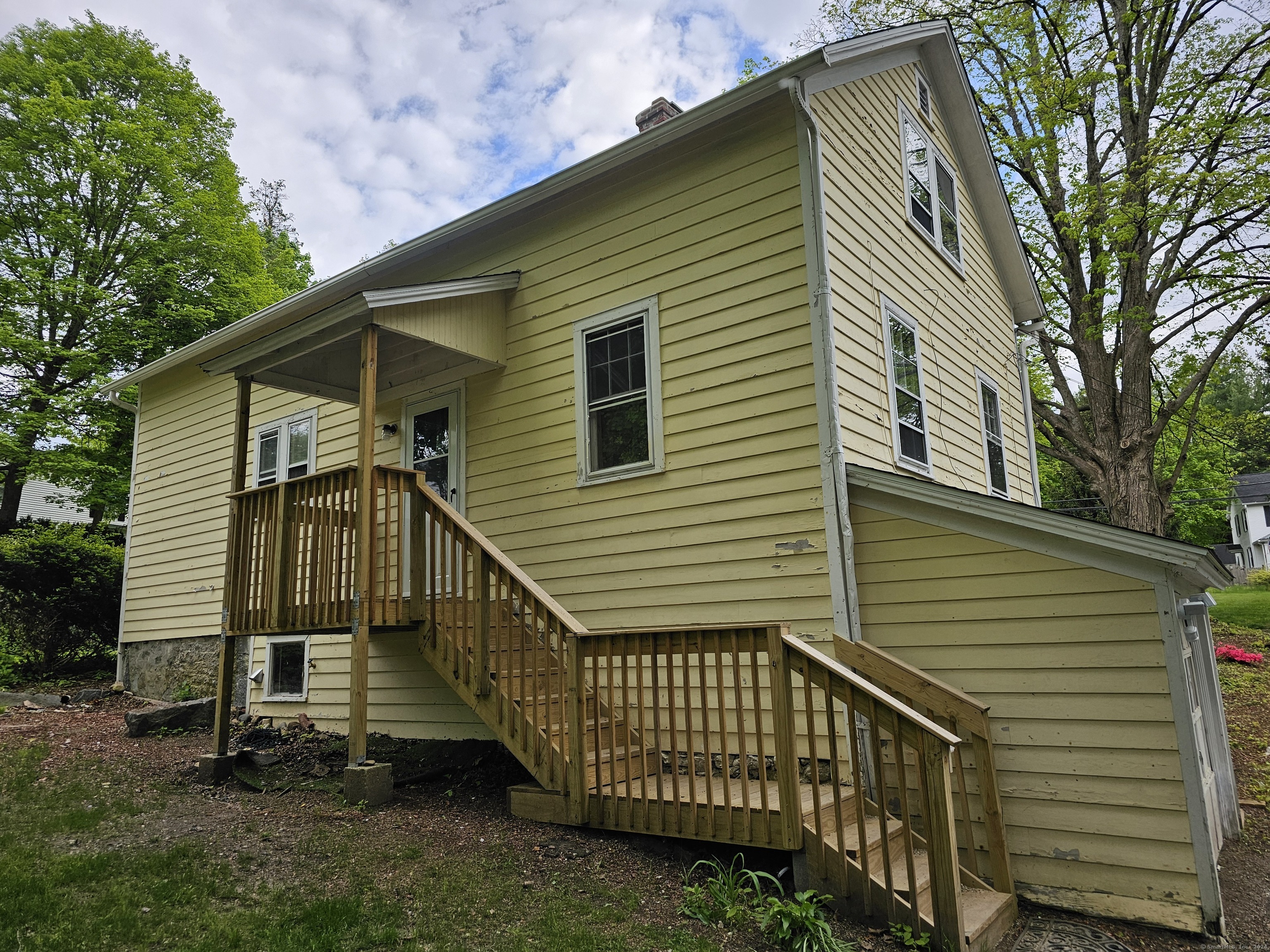 17 Pleasant Street Woodbury CT 06798