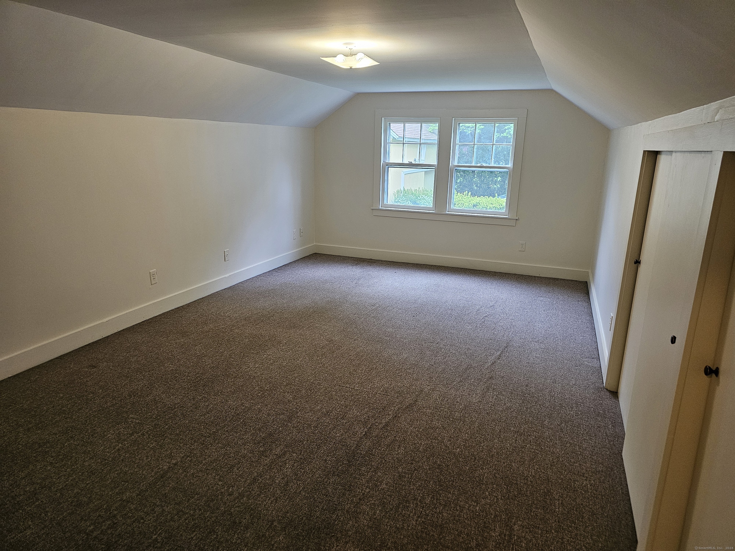 17 Pleasant Street Woodbury CT 06798