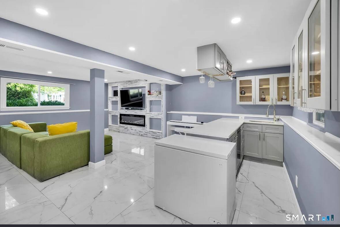 19 Miner Road West Haven CT 06516