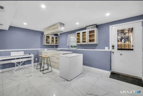 19 Miner Road West Haven CT 06516