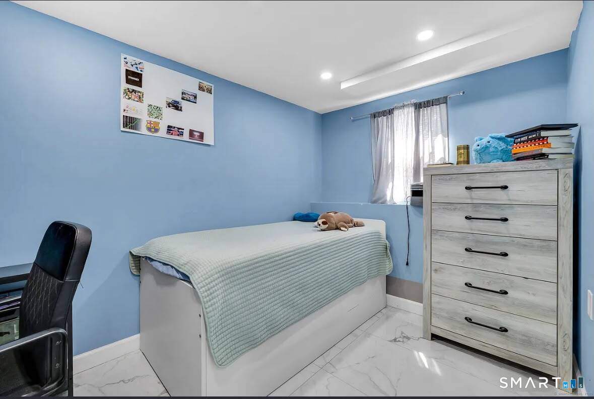 19 Miner Road West Haven CT 06516