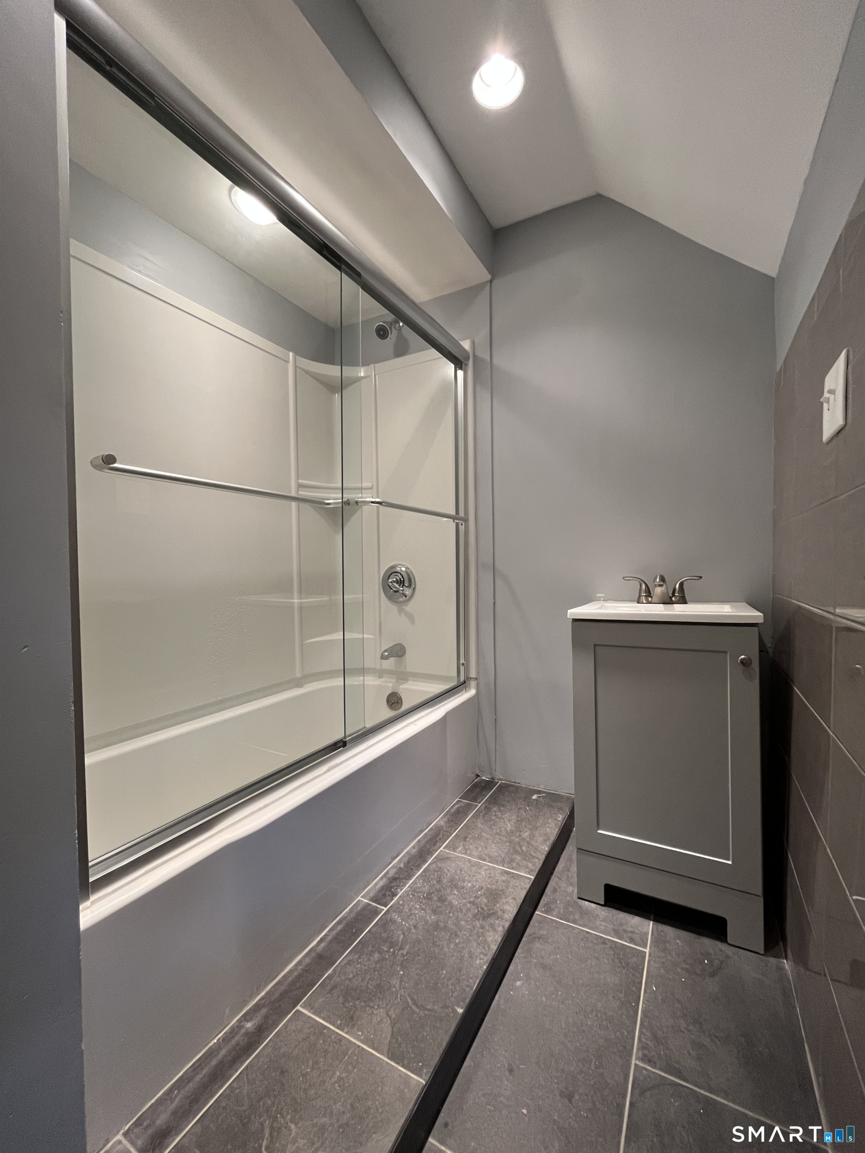 80 Hickory Street Norwich CT 06360