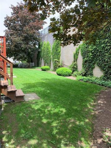 33 Pleasant Street Stamford CT 06901