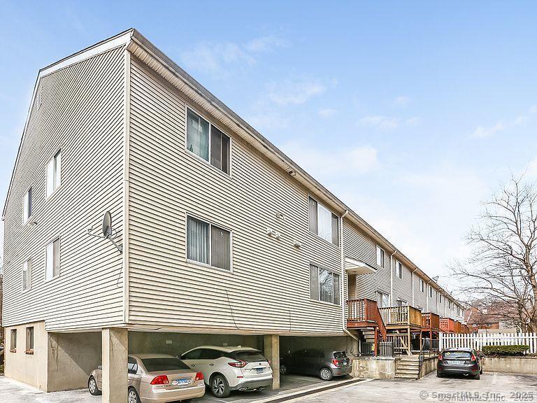 33 Pleasant Street Stamford CT 06901