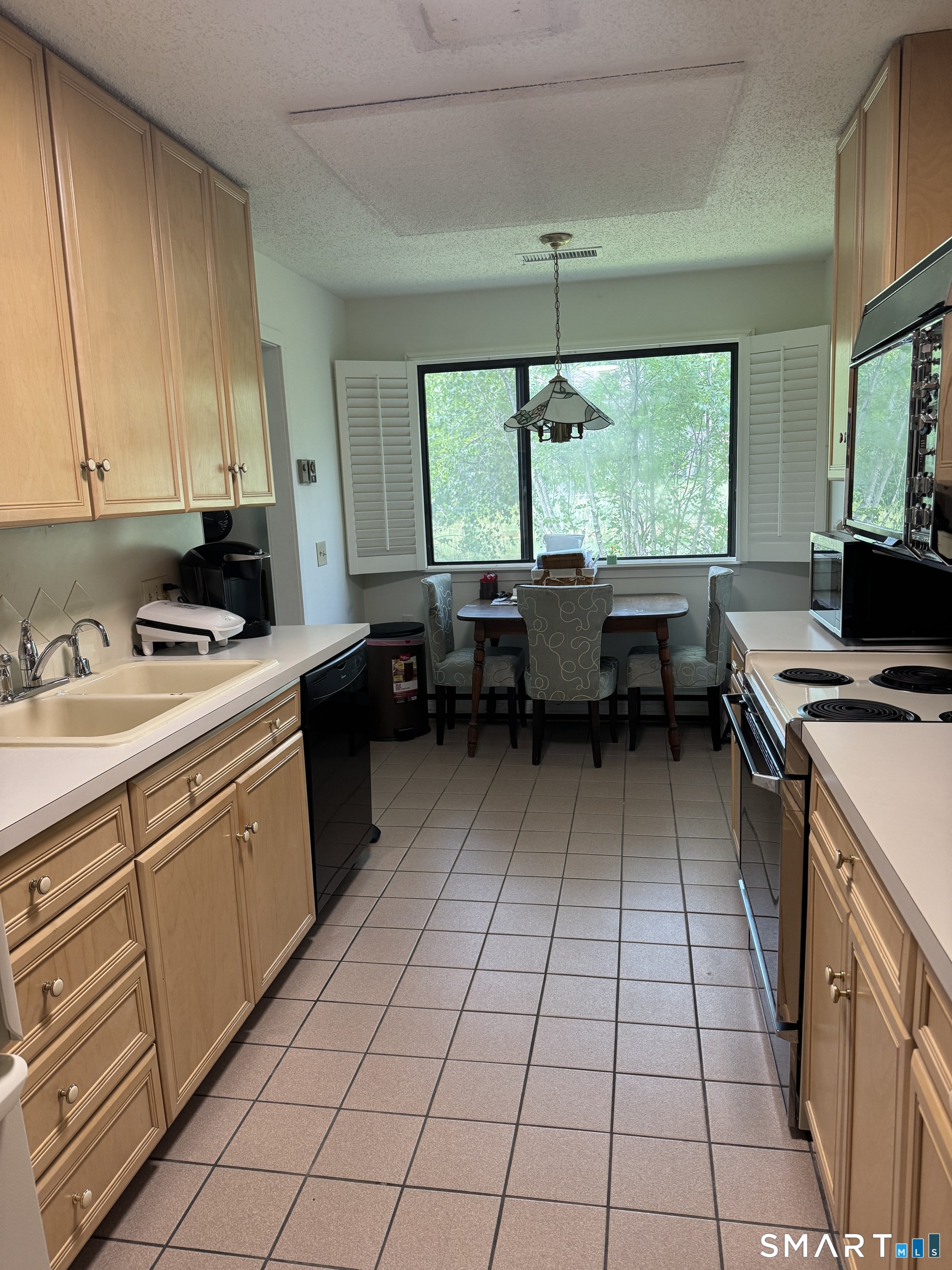 491 Unit B Heritage Village Southbury CT 06844