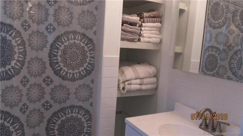 11 Bond Street East Lyme CT 06357