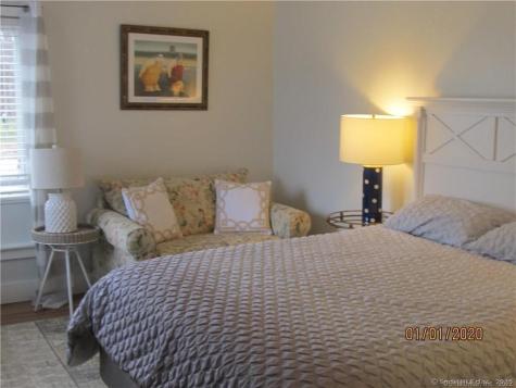 11 Bond Street East Lyme CT 06357