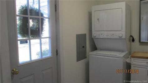 11 Bond Street East Lyme CT 06357