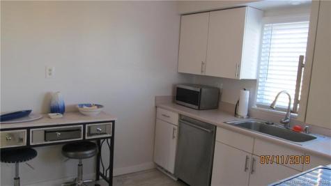 11 Bond Street East Lyme CT 06357