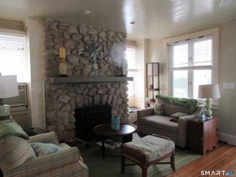 10 Elliott Avenue New London CT 06320