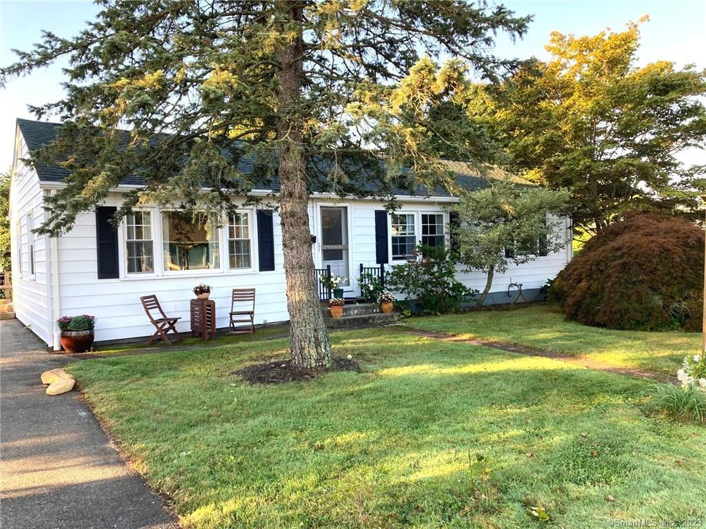 21 Howard Street Old Saybrook CT 06475