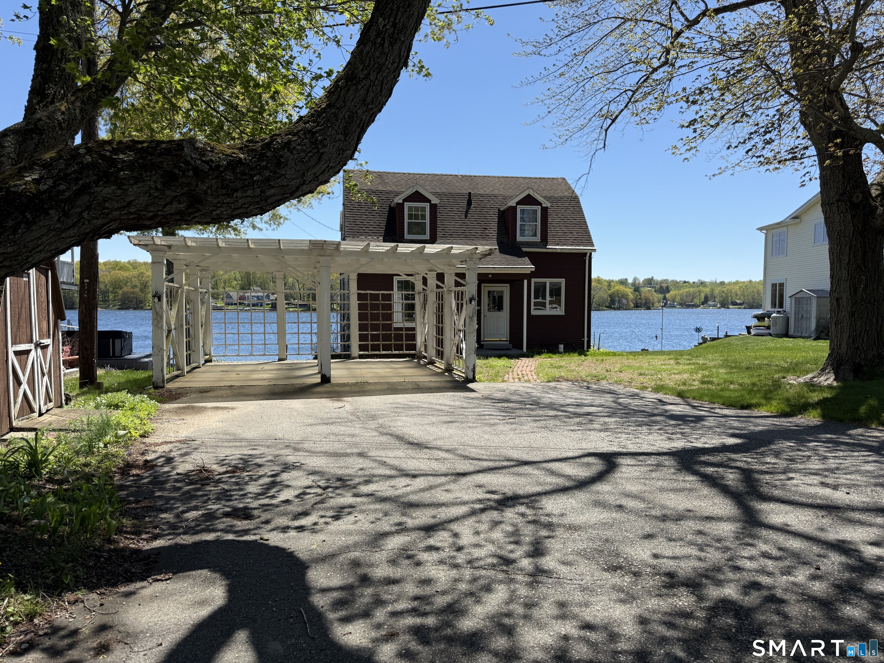 16 Lakeview West Park Columbia CT 06237