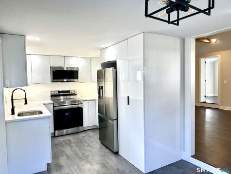 13 South Street Washington CT 06793