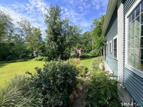 183 Sugar Street Newtown CT 06470
